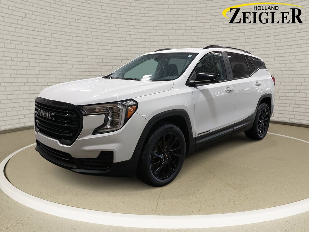 Used 2023 GMC Terrain SLE w/ Driver Convenience Package image 1