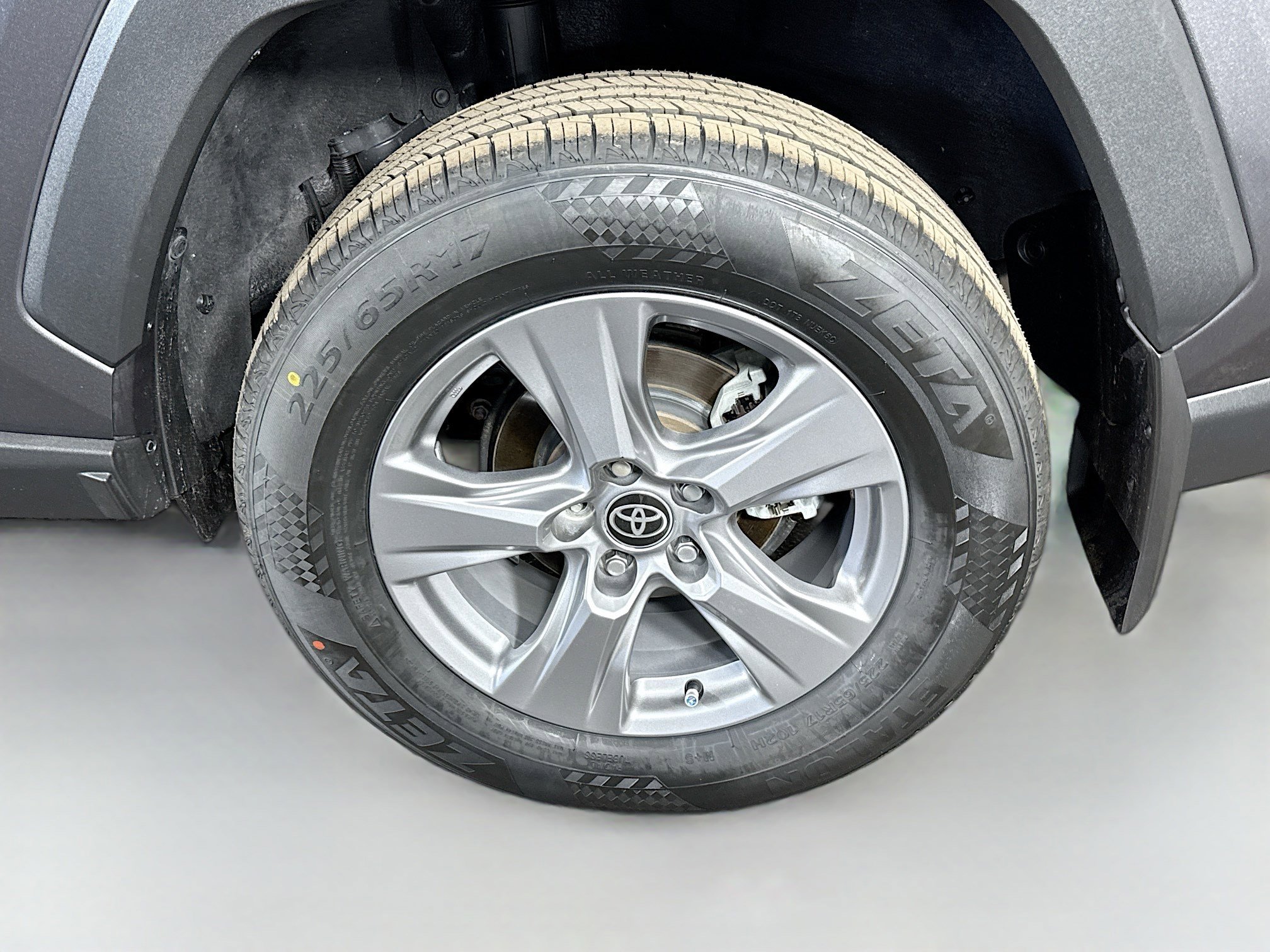 Used 2022 Toyota RAV4 XLE image 37