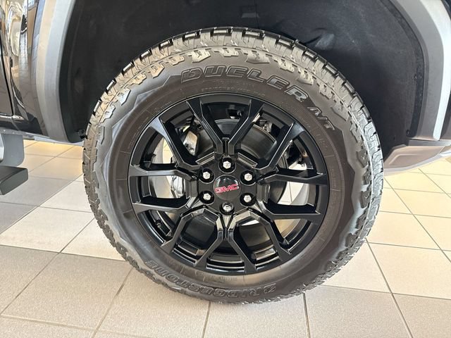 New 2026 GMC Canyon Denali w/ LPO, Denali Black Edition AWD/4WD image 7