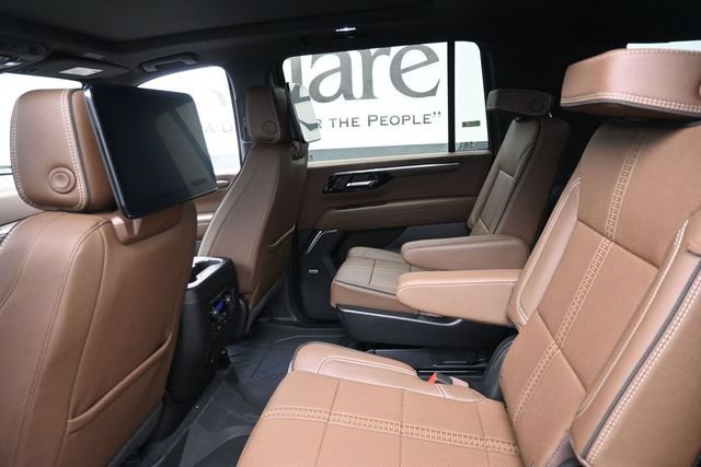 New 2026 Chevrolet Suburban High Country AWD/4WD image 10