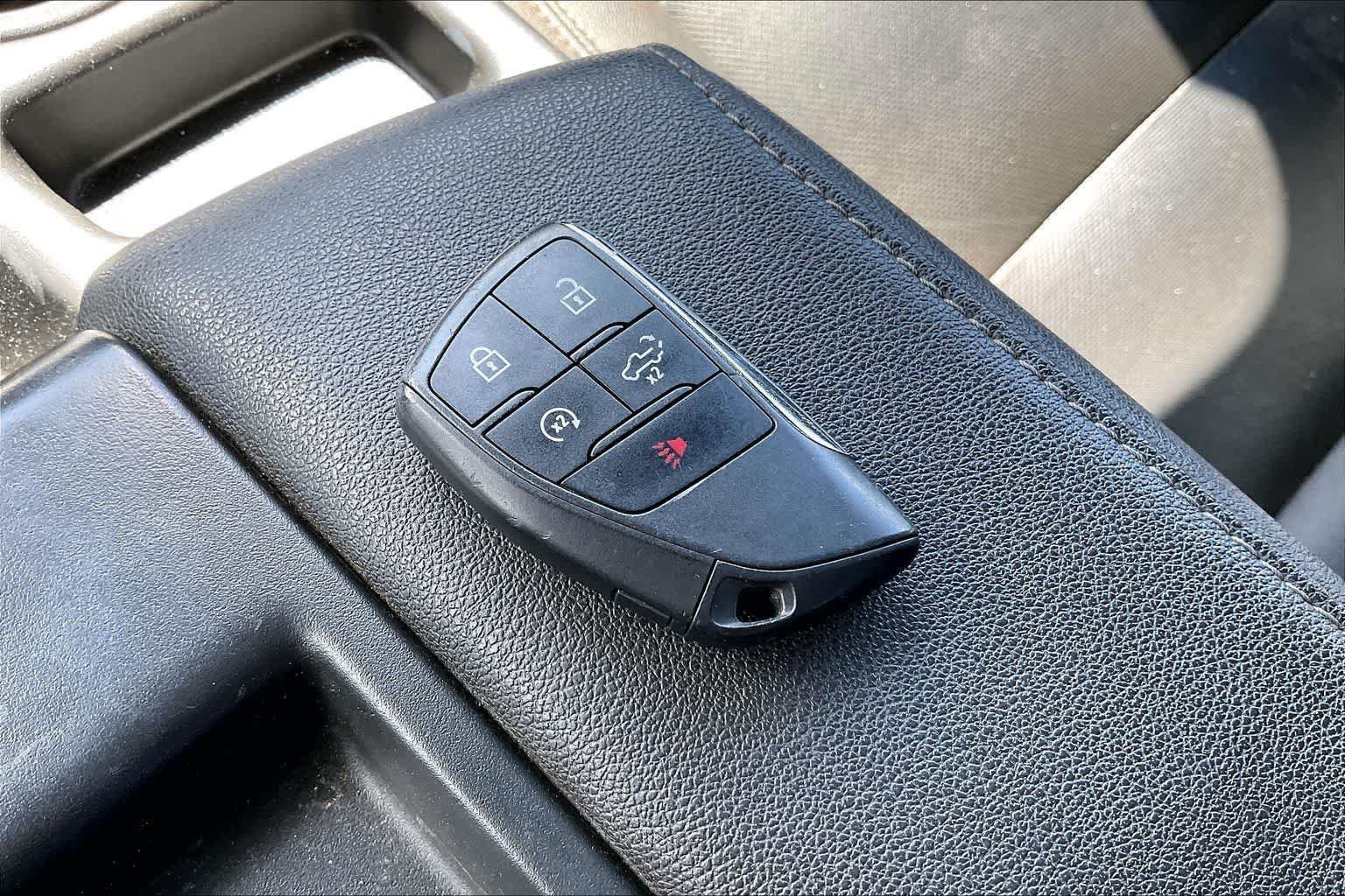 Used 2024 GMC Sierra 1500 SLT AWD/4WD image 19