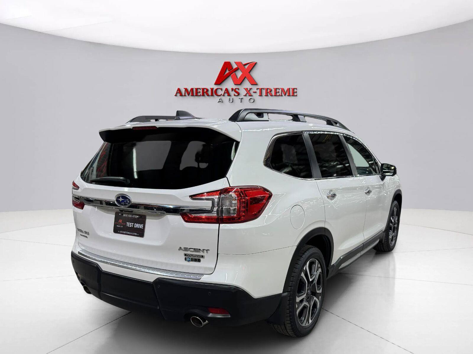 Used 2023 Subaru Ascent Touring AWD/4WD image 8