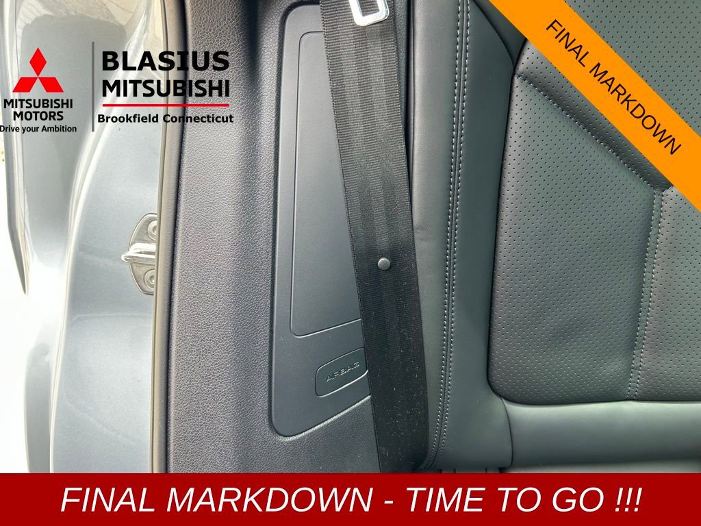 Used 2022 Porsche Macan image 32