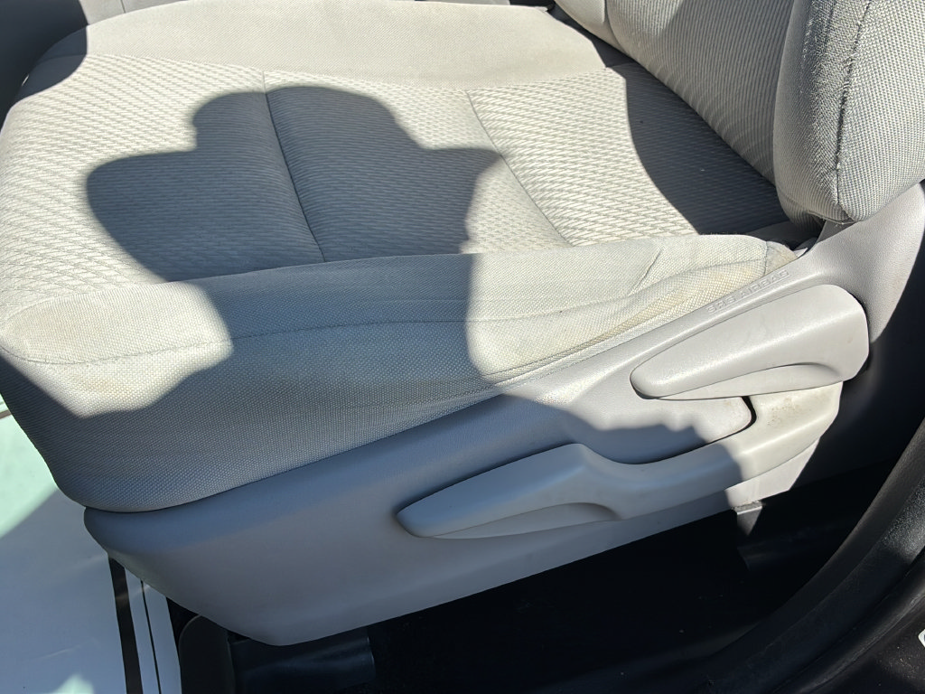 Used 2017 Toyota Highlander LE FWD image 15