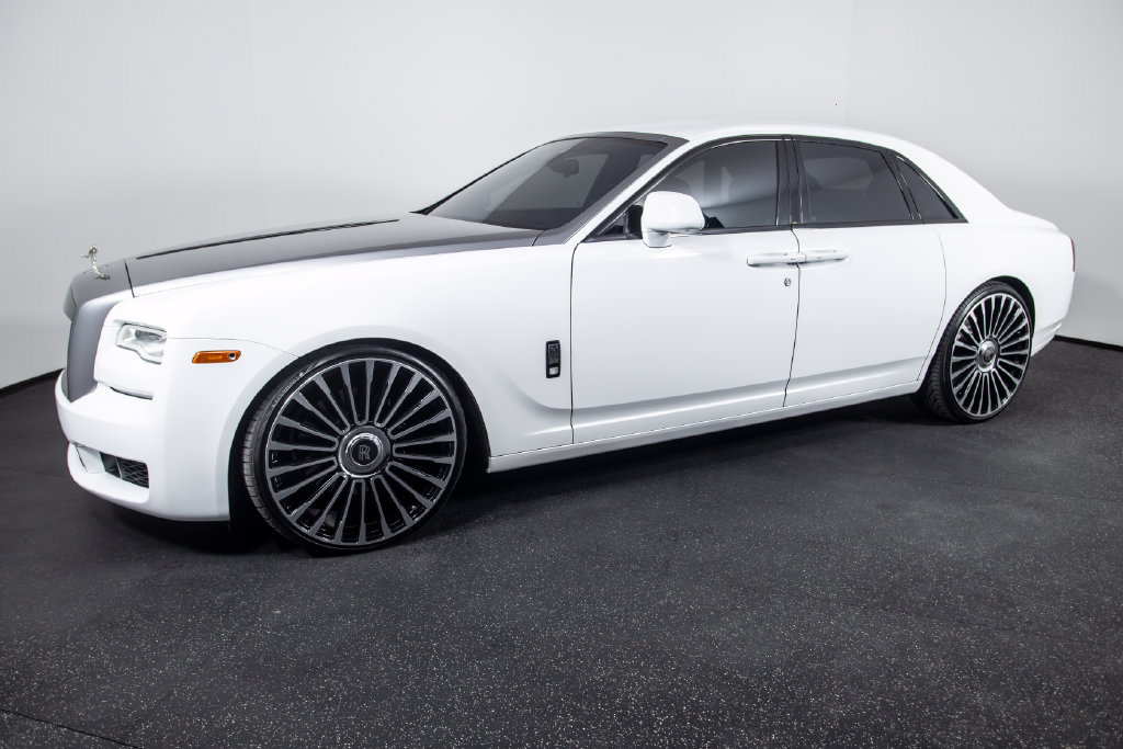Used 2019 Rolls-Royce Ghost RWD image 2