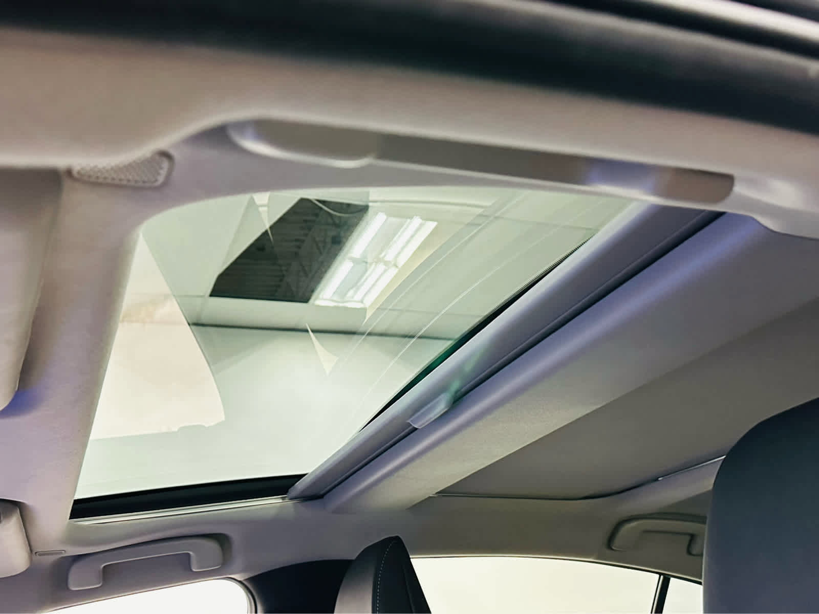 Used 2024 Toyota Prius Limited image 19