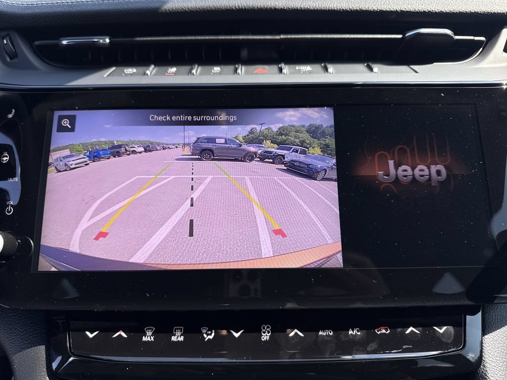 New 2026 Jeep Grand Cherokee Limited w/ Limited Altitude Package AWD/4WD image 18
