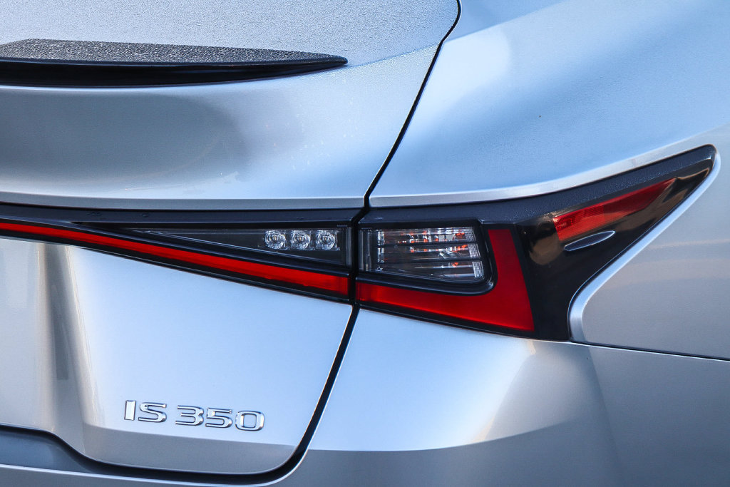 Used 2021 Lexus IS 350 F Sport w/ Navigation Package RWD image 9