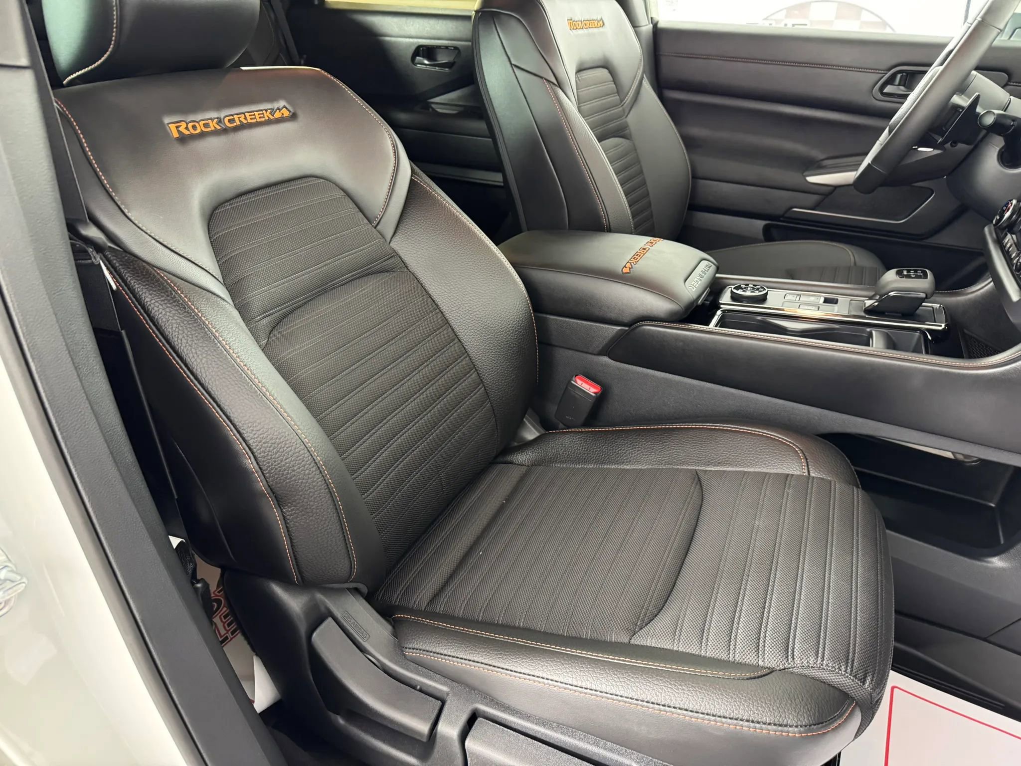 Used 2025 Nissan Pathfinder Rock Creek image 36