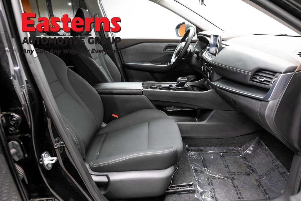 Used 2023 Nissan Rogue S AWD/4WD image 24
