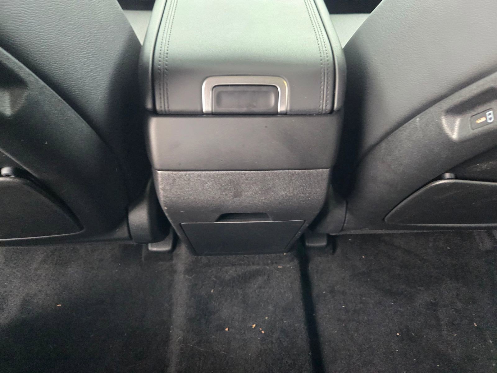 Used 2025 Hyundai Santa Fe Limited image 12