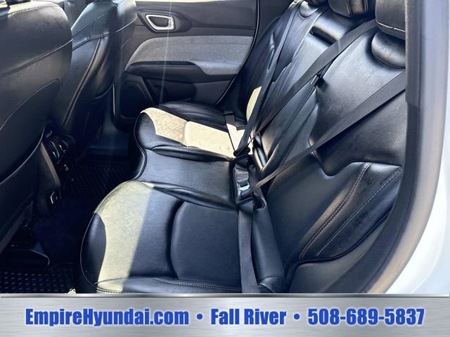 Used 2023 Jeep Compass Latitude w/ Sun and Sound Group AWD/4WD image 17