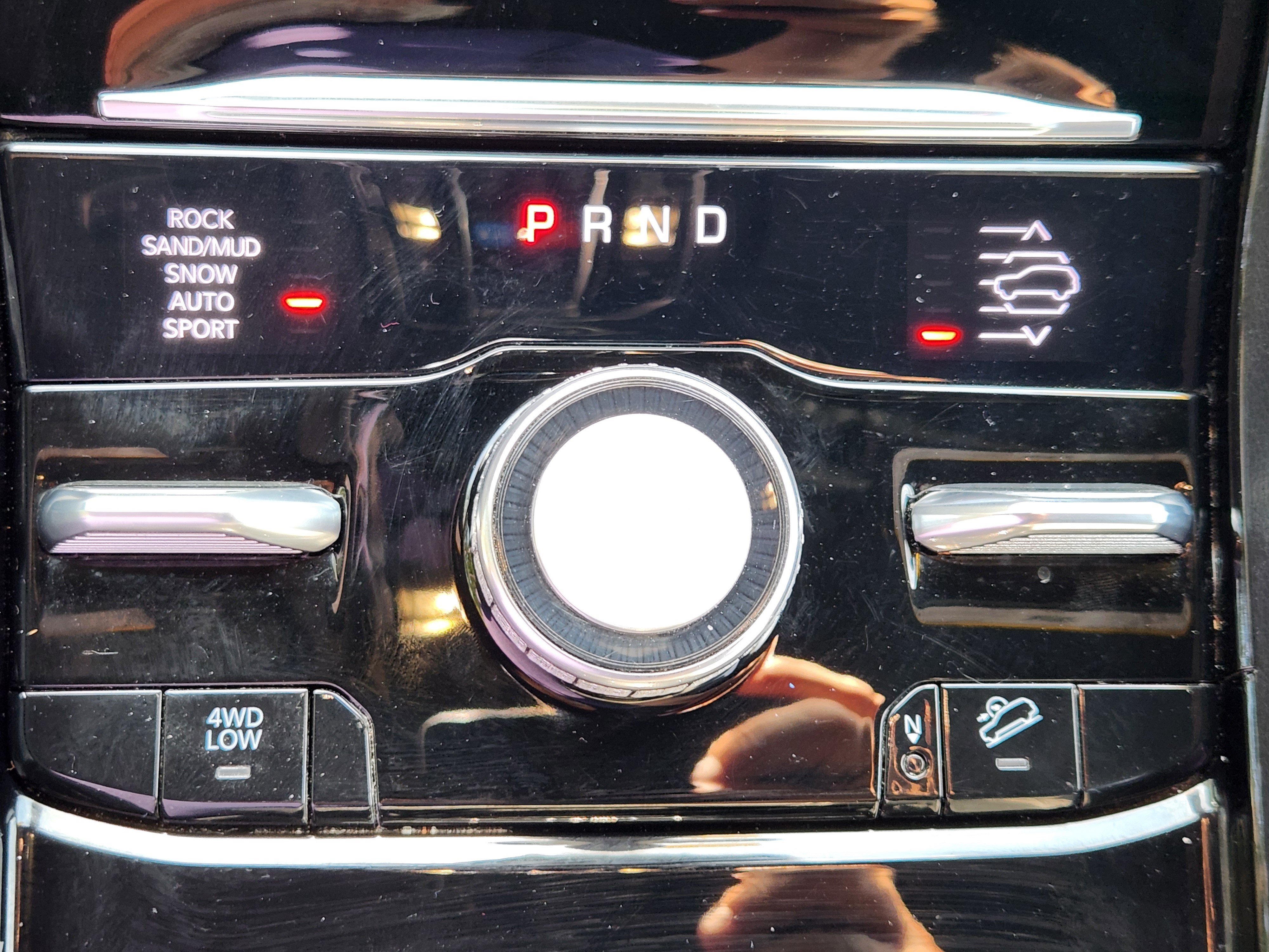 Used 2023 Jeep Grand Cherokee Overland AWD/4WD image 13