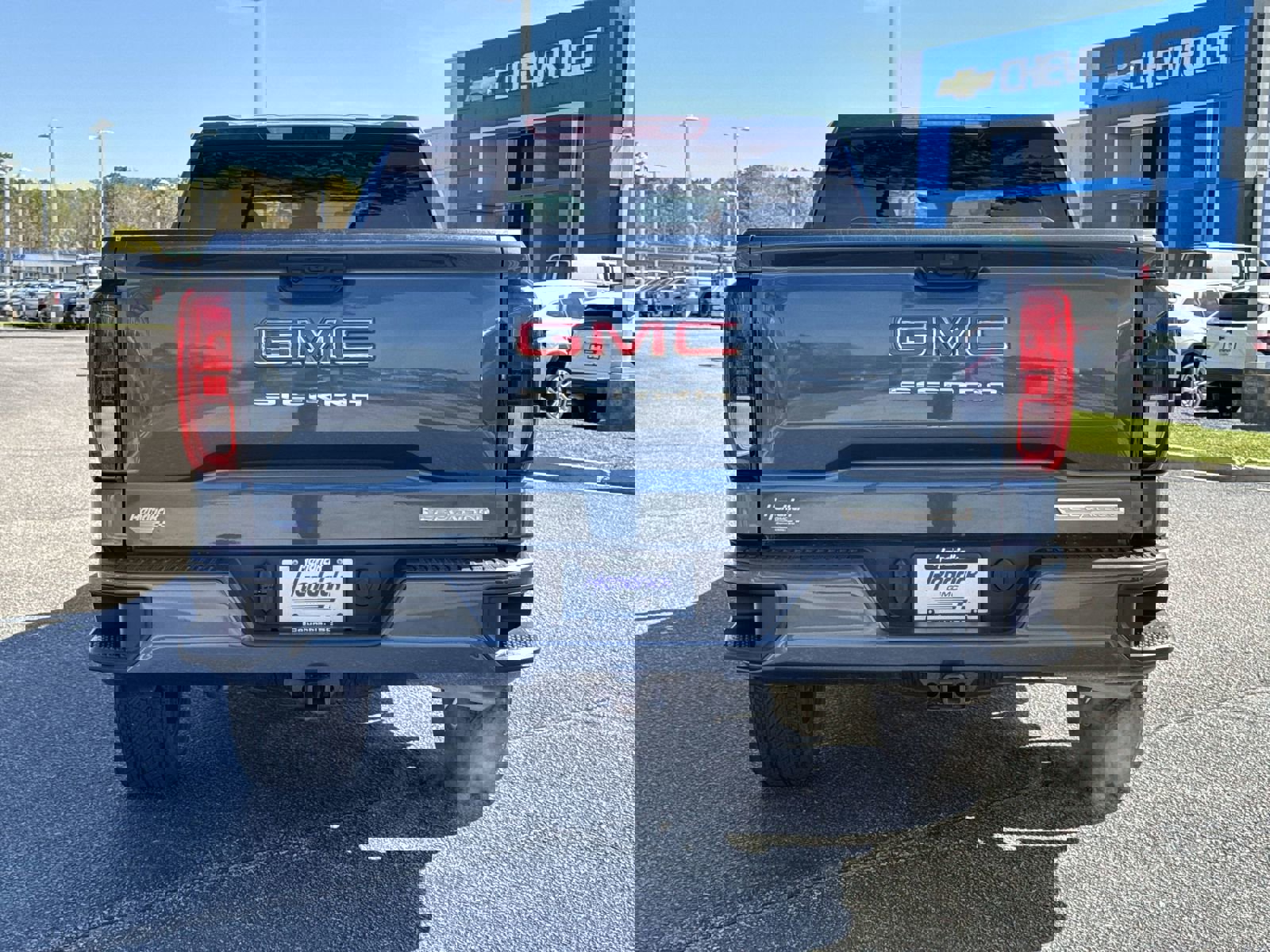 Used 2024 GMC Sierra 1500 Elevation image 9