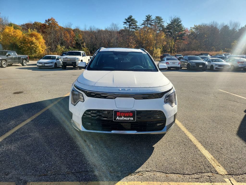 New 2025 Kia Niro Wave w/ Wave Preserve Package FWD image 2