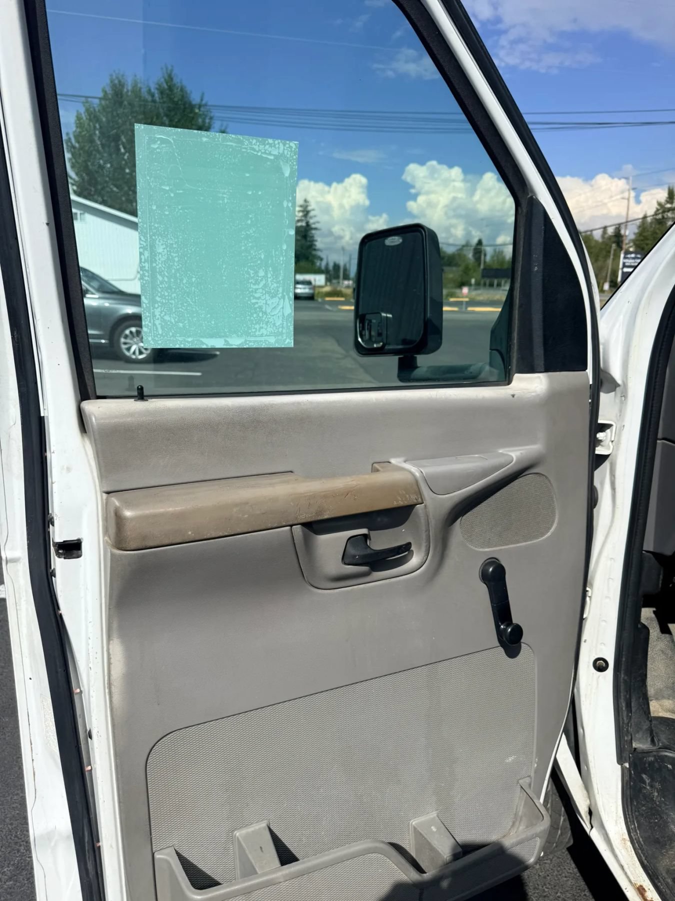 Used 2002 Ford E-350 and Econoline 350 Super Duty RWD image 11