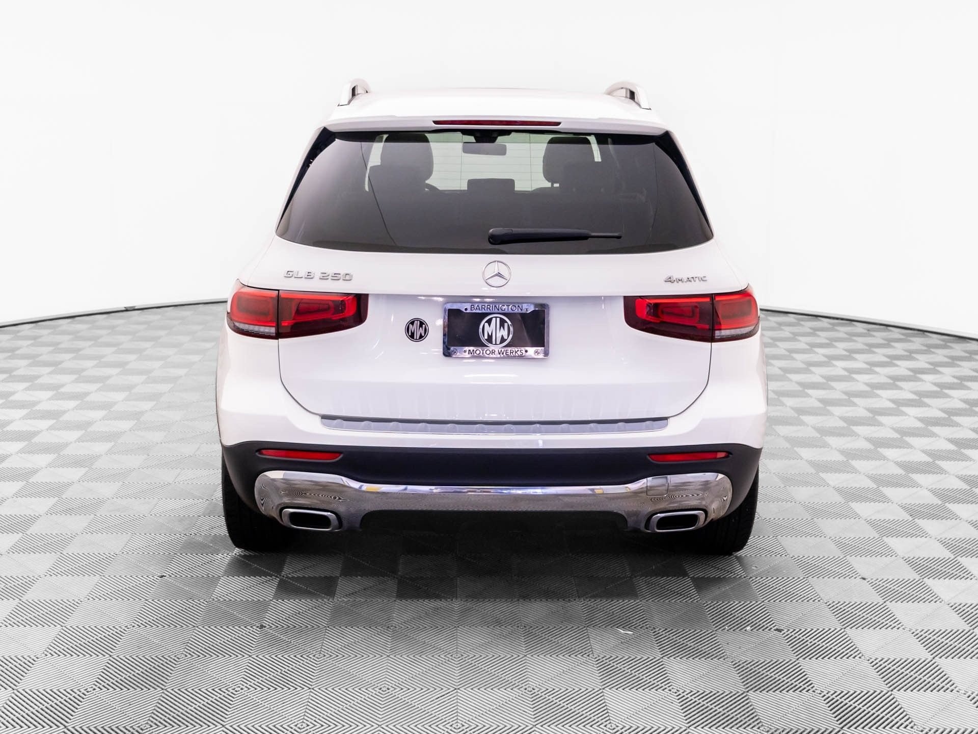 Used 2021 Mercedes-Benz GLB 250 4MATIC image 4