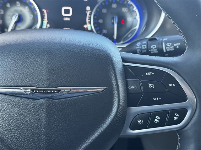 Certified 2024 Chrysler Pacifica Touring-L image 26