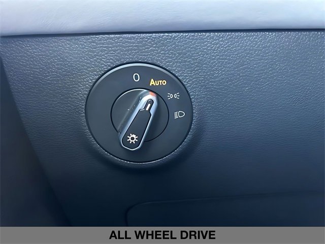 Used 2025 Volkswagen Taos SE image 24