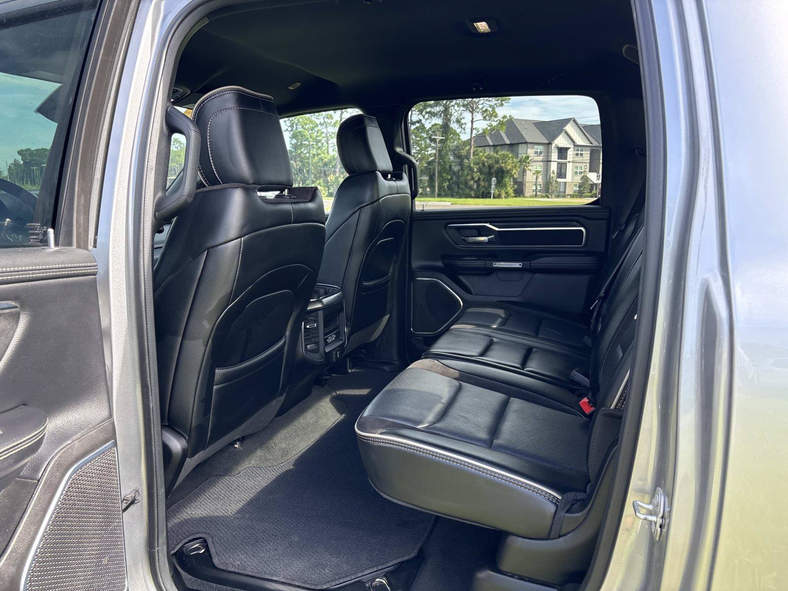 Certified 2024 RAM 1500 Laramie RWD image 16