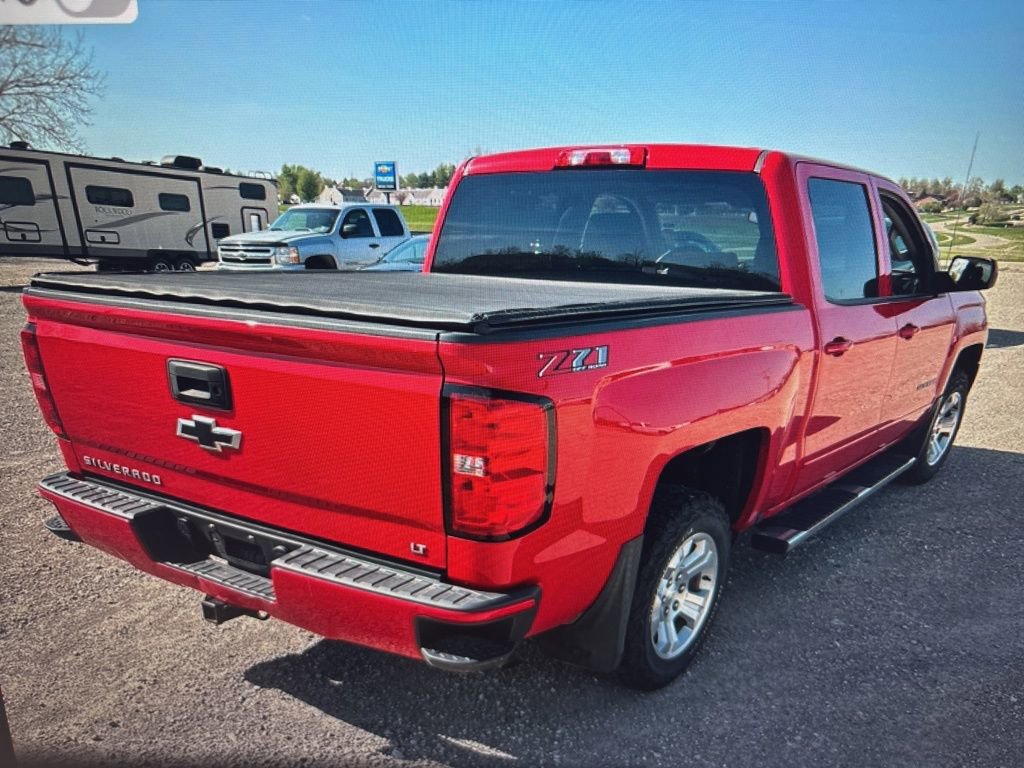 Used 2018 Chevrolet Silverado 1500 LT w/ All Star Edition AWD/4WD image 3