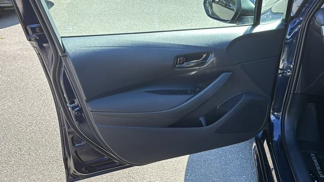 Used 2023 Toyota Corolla LE w/ Carpet Mat Package (TMS) FWD image 9