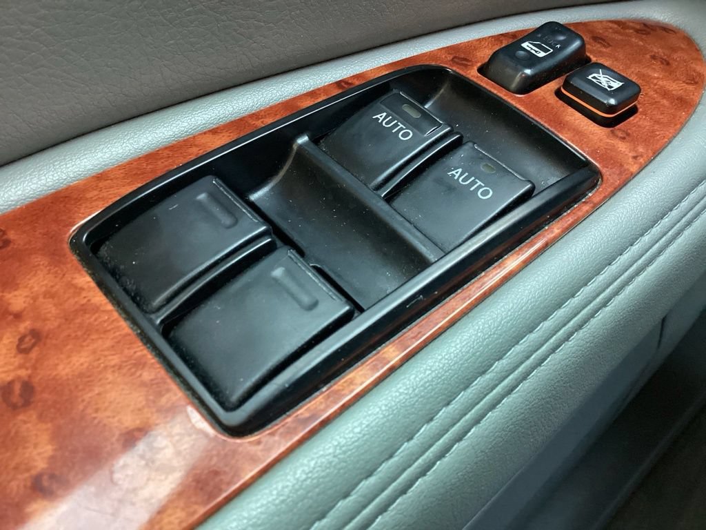 Used 2005 Toyota Avalon FWD image 18