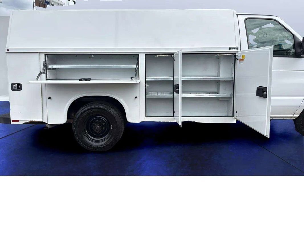 Used 2019 Ford E-350 and Econoline 350 Super Duty w/ Power Windows & Locks Group RWD image 10