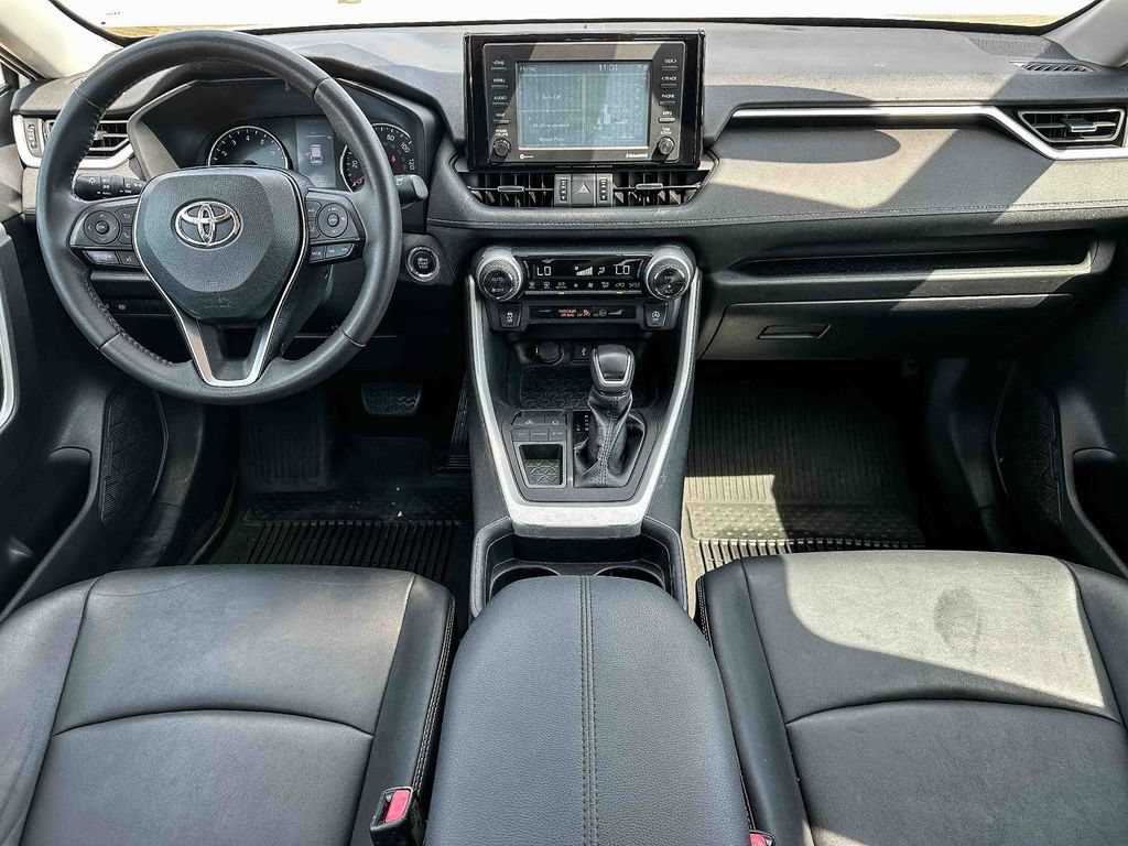 Used 2021 Toyota RAV4 XLE Premium FWD image 11