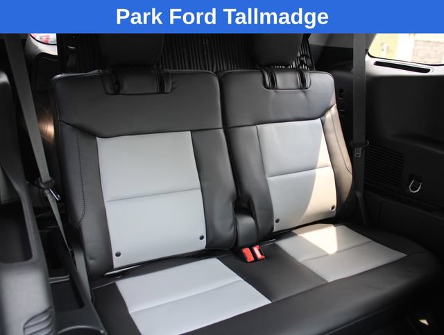 Used 2023 Ford Explorer XLT w/ Equipment Group 202A AWD/4WD image 27