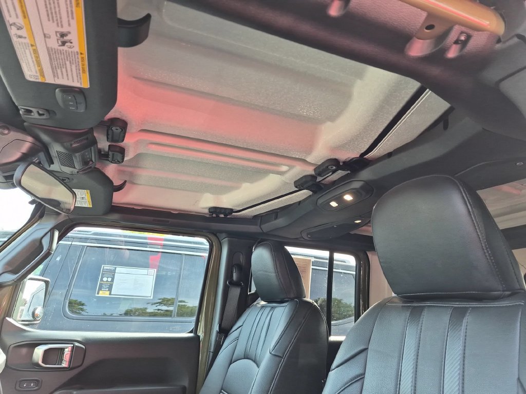 Certified 2025 Jeep Wrangler Unlimited Sport AWD/4WD image 28