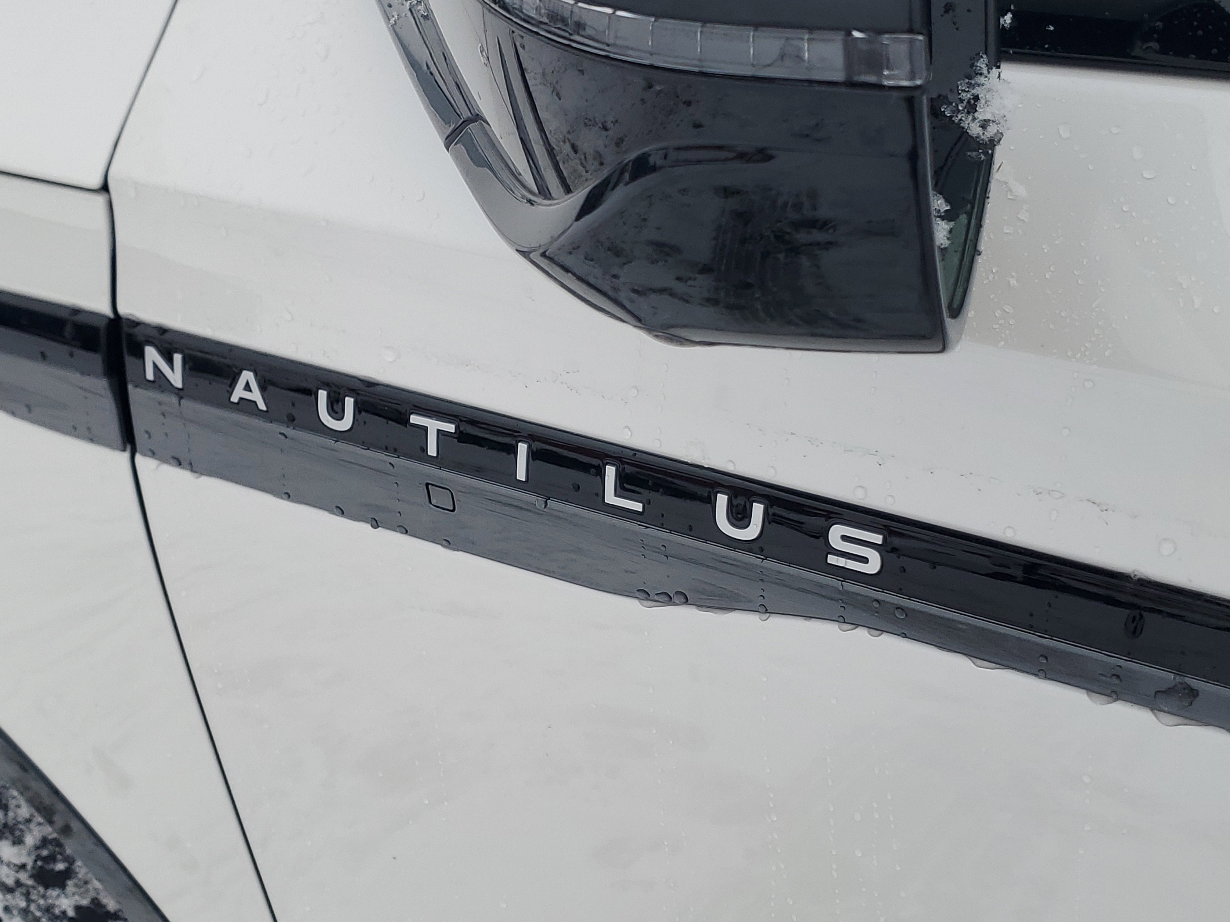 New 2026 Lincoln Nautilus Reserve w/ Jet Appearance Package image 8