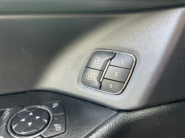Used 2021 Ford Expedition Limited RWD image 16
