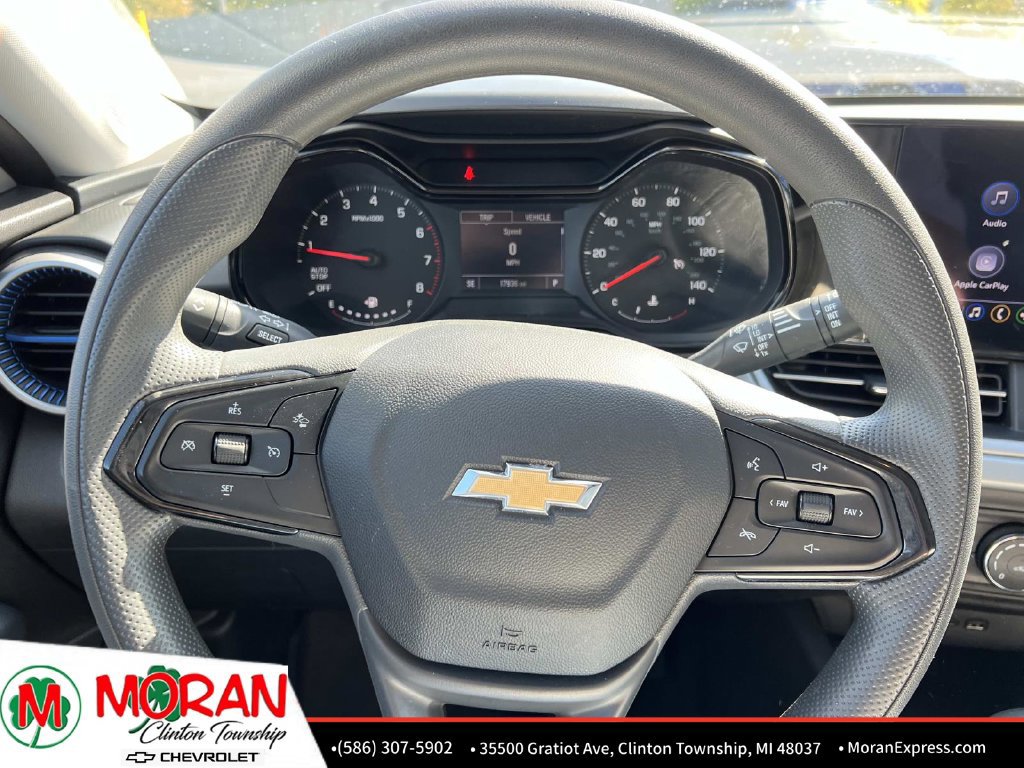 Used 2025 Chevrolet Trax LS w/ LS Convenience Package FWD image 21