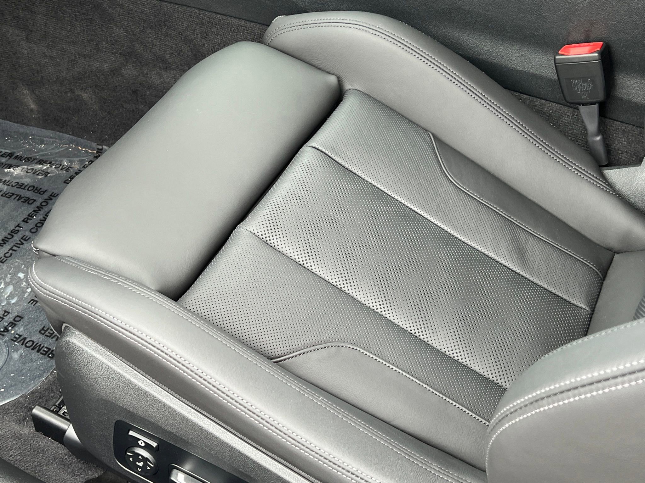 Used 2026 BMW M4 xDrive Competition w/ Executive Package image 39