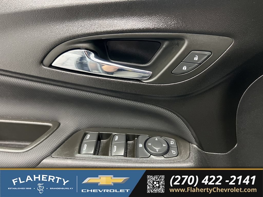 Used 2023 Chevrolet Equinox RS w/ LPO, Floor Liner Package FWD image 20