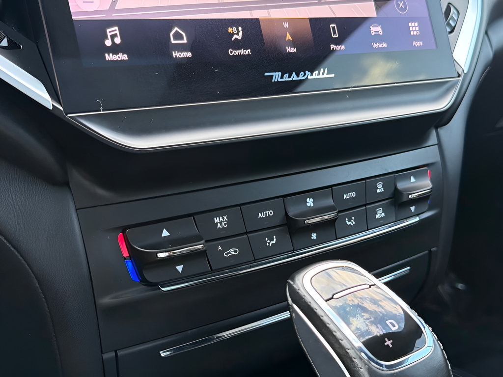 Used 2021 Maserati Ghibli RWD image 41