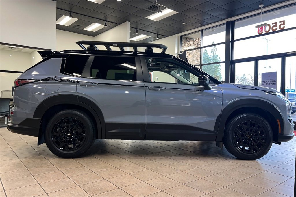 New 2026 Mitsubishi Outlander image 4