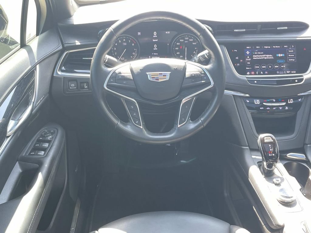 Used 2023 Cadillac XT5 Premium Luxury w/ Technology Package AWD/4WD image 11