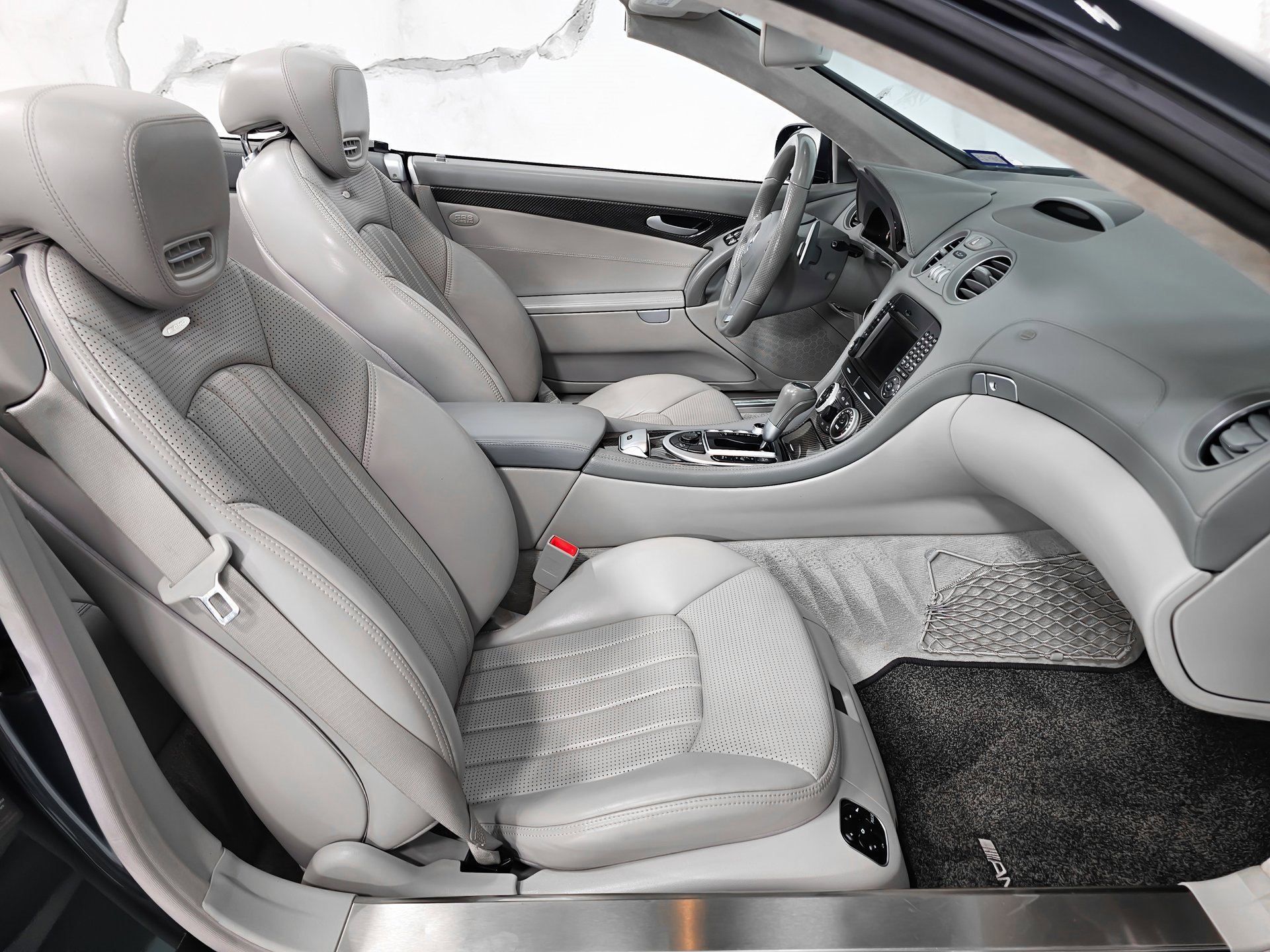 Used 2012 Mercedes-Benz SL 63 AMG image 4