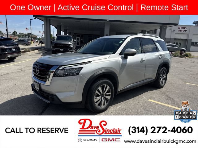 Used 2025 Nissan Pathfinder SL FWD image 1