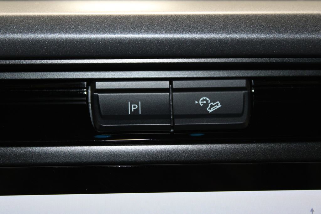 New 2025 Ford F150 Lariat w/ Equipment Group 502A High image 68