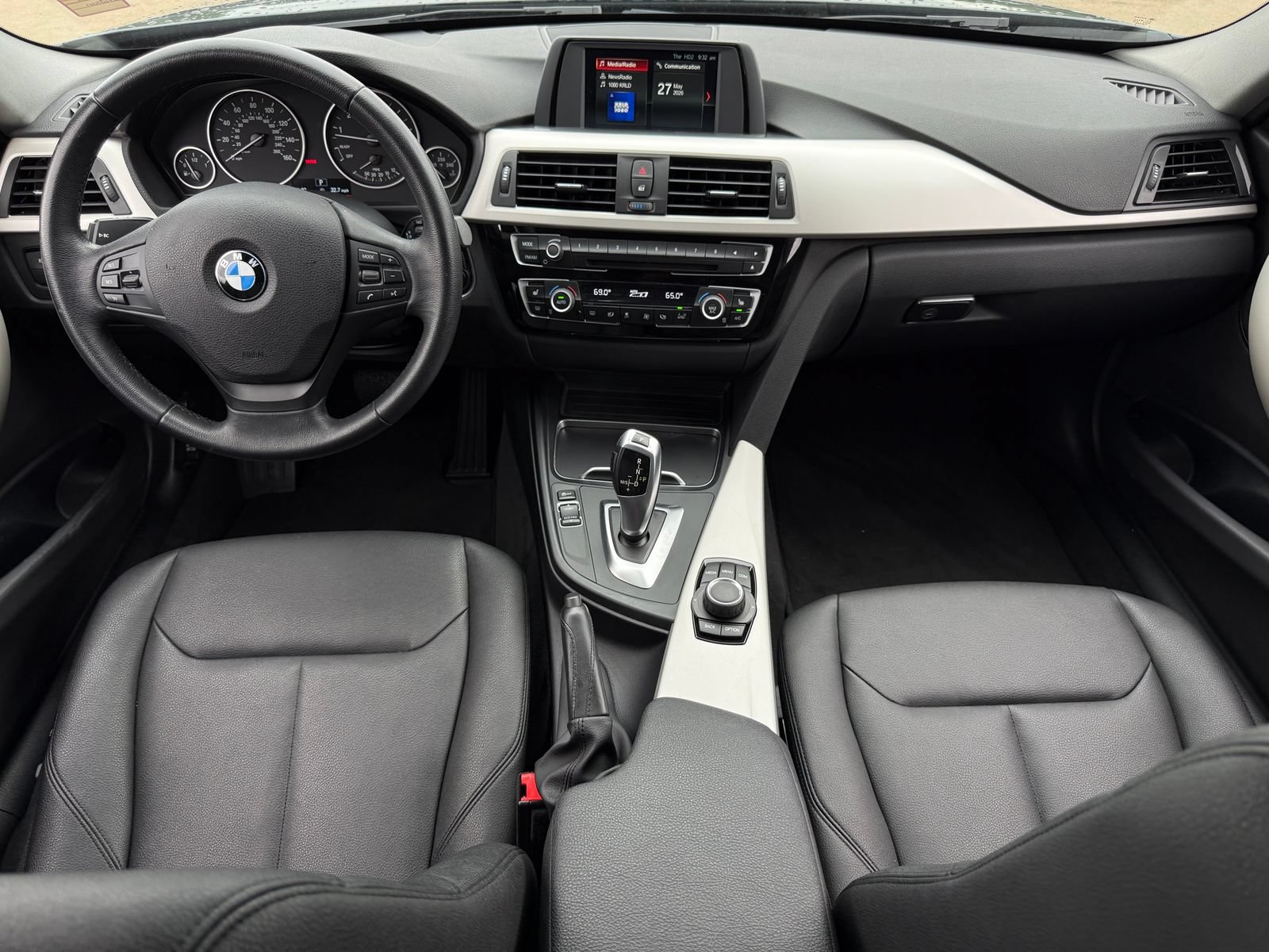 Used 2018 BMW 320i Sedan RWD image 12