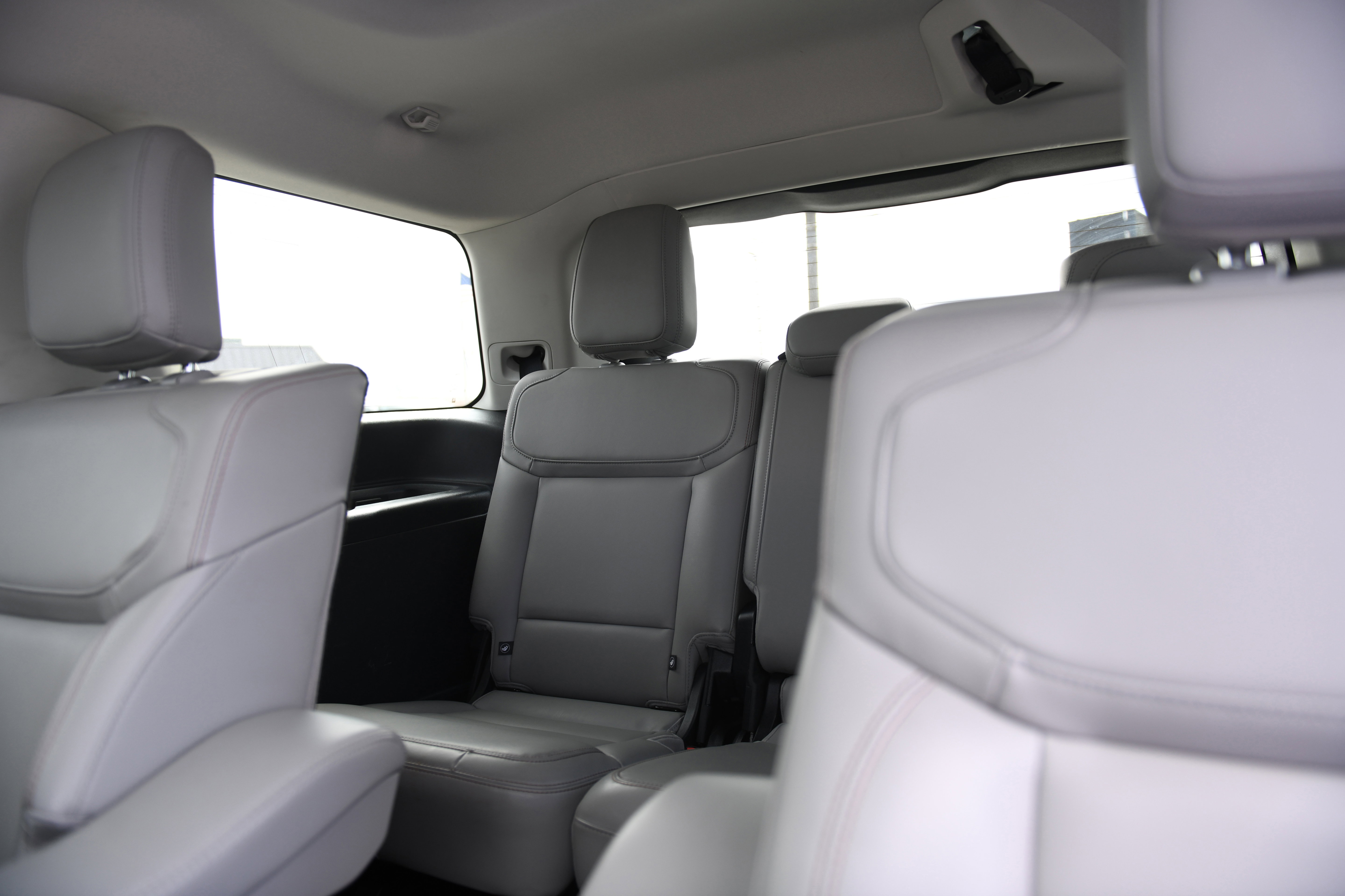 Used 2025 Ford Expedition Active image 17