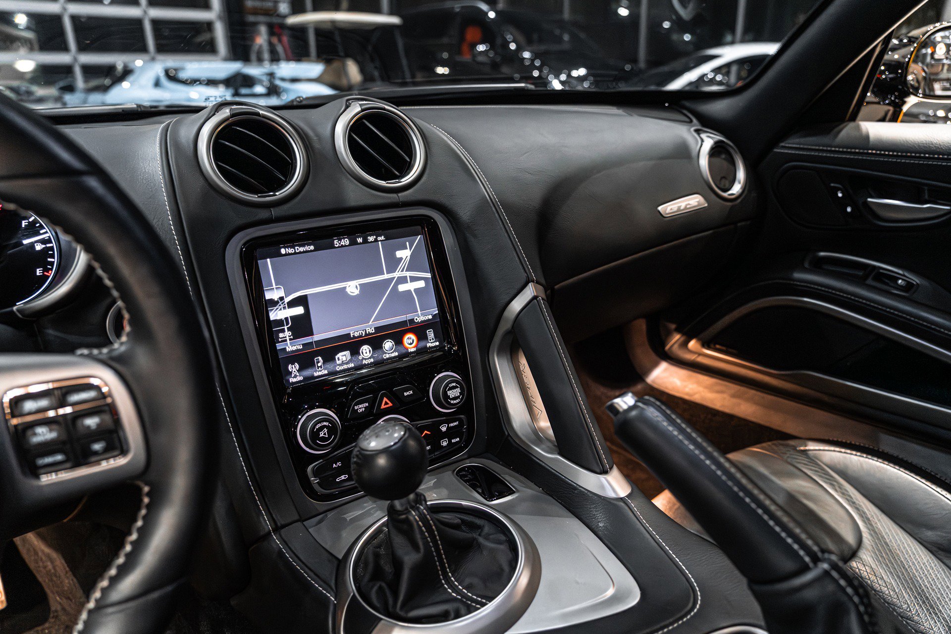 Used 2014 SRT Viper GTS w/ GTS Laguna Interior Package image 12