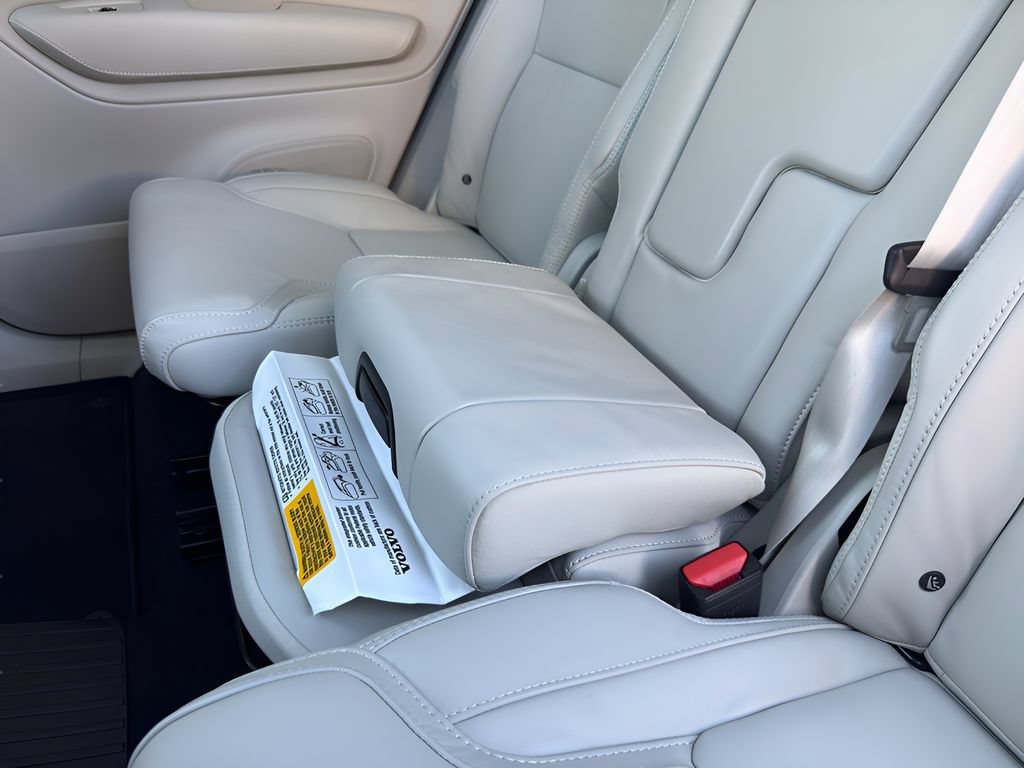 New 2026 Volvo XC90 T8 Ultra w/ Protection Package Premier AWD/4WD image 30