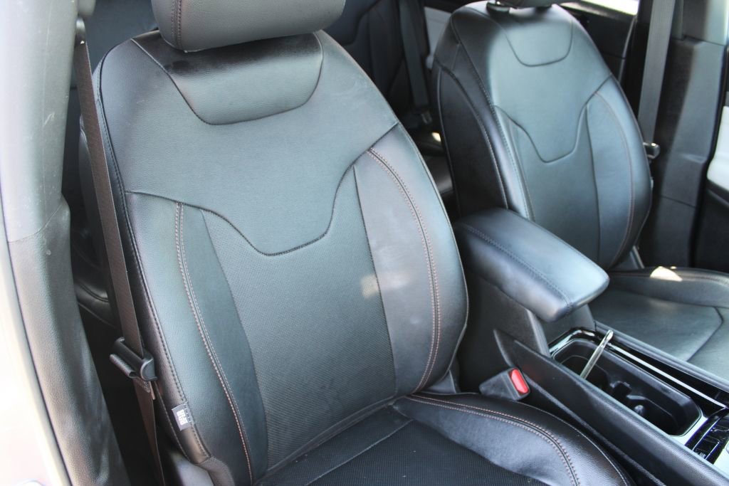 Used 2023 Jeep Compass Limited w/ Elite Group image 15