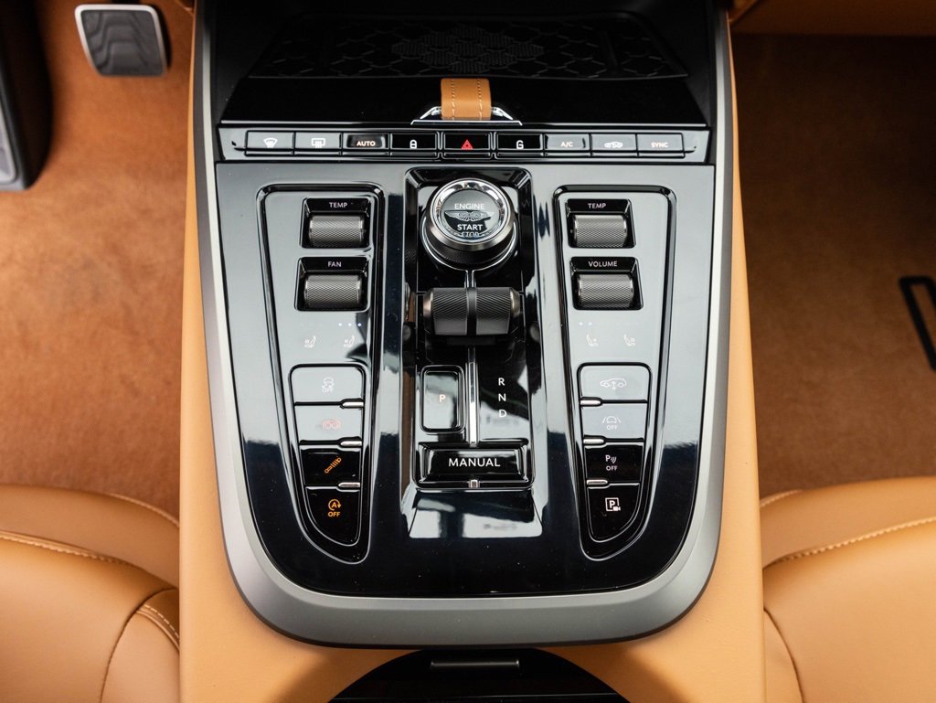 New 2026 Aston Martin DBX 707 image 25