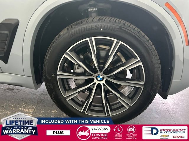 Used 2026 BMW X5 xDrive40i w/ M Sport Package AWD/4WD image 11