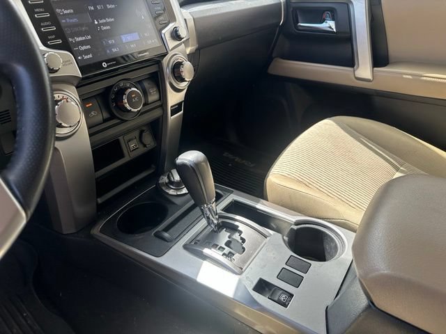 Used 2022 Toyota 4Runner SR5 AWD/4WD image 30